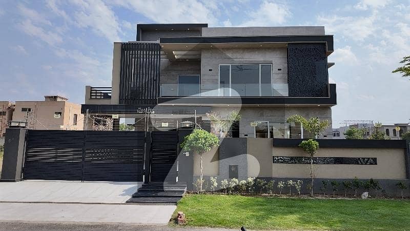 1 Kanal Adorable Bungalow On Top Location For Sale in DHA Phase 7 Lahore 1 Kanal Adorable Bungalow On Top Location For Sale in DHA Phase 7 Lahore