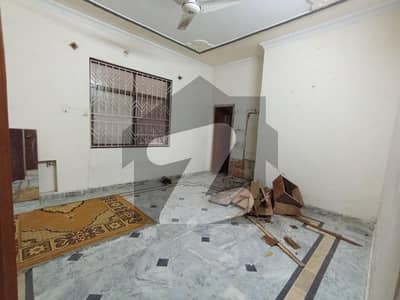 ائیرپورٹ ہاؤسنگ سوسائٹی - سیکٹر 2 ائیرپورٹ ہاؤسنگ سوسائٹی,راولپنڈی میں 8 کمروں کا 1 کنال مکان 1.5 لاکھ میں کرایہ پر دستیاب ہے۔ ائیرپورٹ ہاؤسنگ سوسائٹی - سیکٹر 2 ائیرپورٹ ہاؤسنگ سوسائٹی,راولپنڈی میں 8 کمروں کا 1 کنال مکان 1.5 لاکھ میں کرایہ پر دستیاب ہے۔