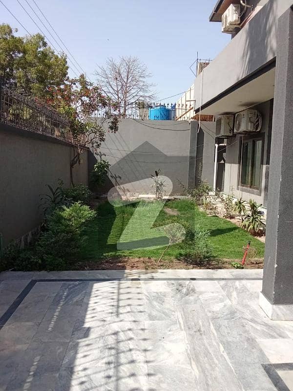 فیصل ٹاؤن ۔ بلاک بی فیصل ٹاؤن,لاہور میں 7 کمروں کا 1 کنال مکان 8.5 کروڑ میں برائے فروخت۔ فیصل ٹاؤن ۔ بلاک بی فیصل ٹاؤن,لاہور میں 7 کمروں کا 1 کنال مکان 8.5 کروڑ میں برائے فروخت۔