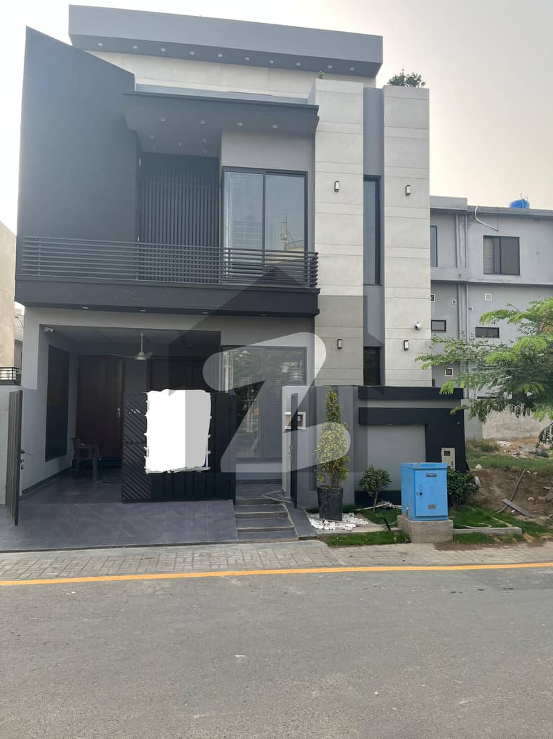 5 Marla Facing Park House In Etihad Town Phase 1 For Sale At Prime Location