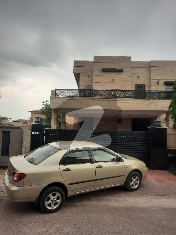 Beautiful 3 Unit Bungalow in Bahria Town Phase 3 Beautiful 3 Unit Bungalow in Bahria Town Phase 3