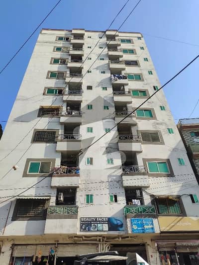 Prime Location 1100 Square Feet Flat In Gulberg For sale At Good Location