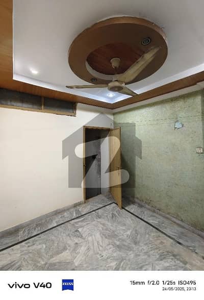 تارامری اسلام آباد میں 2 کمروں کا 3 مرلہ مکان 18.0 ہزار میں کرایہ پر دستیاب ہے۔