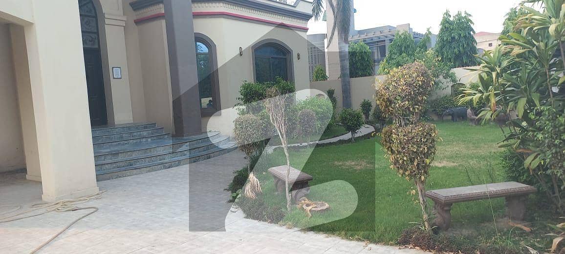 2 Kanal Independent House With Basement In NFC Society