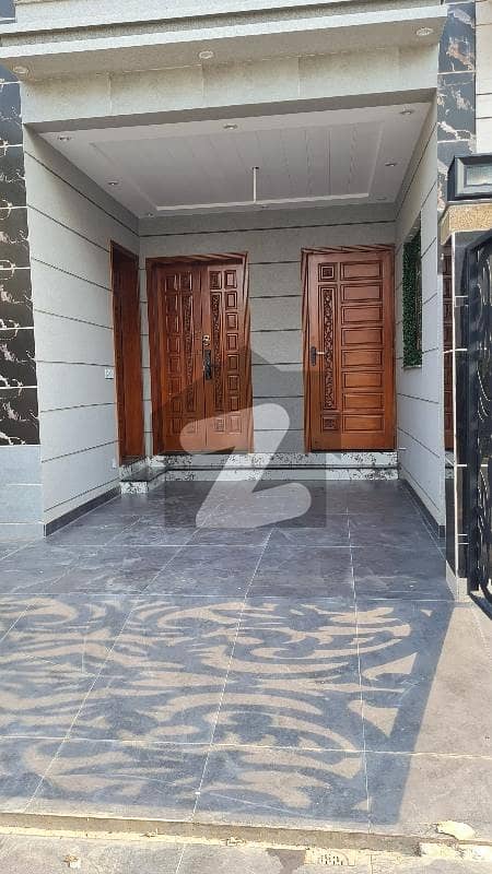 Beautiful 5 Marla Double Unit House