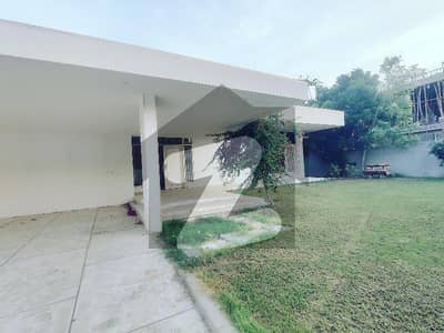 500 Yard Bungalow For Rent In Phase 5