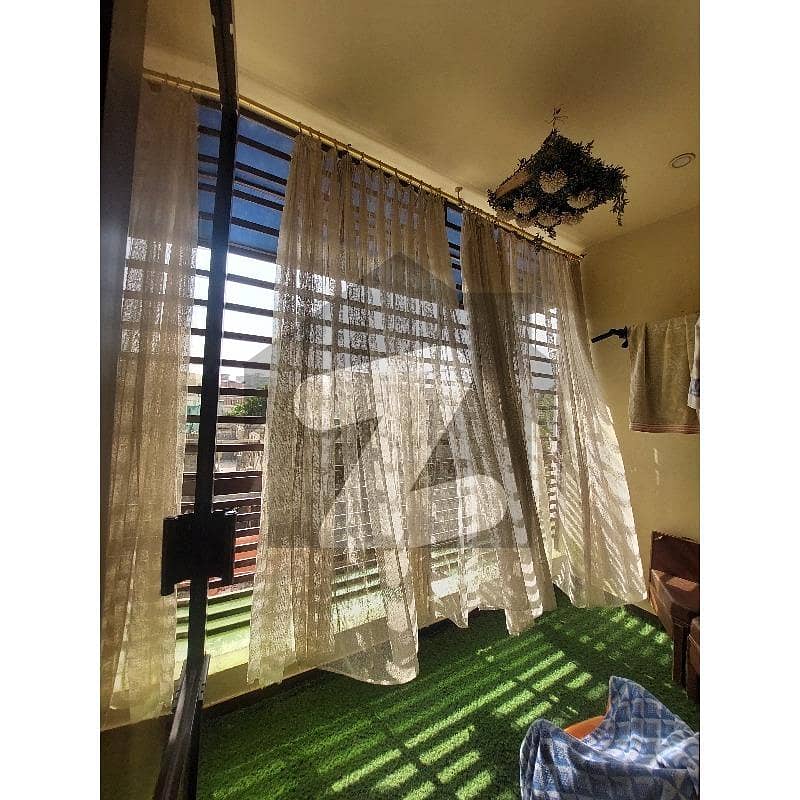 300 YARDS PORTION FOR SALE WITH ROOF 300 YARDS PORTION FOR SALE WITH ROOF