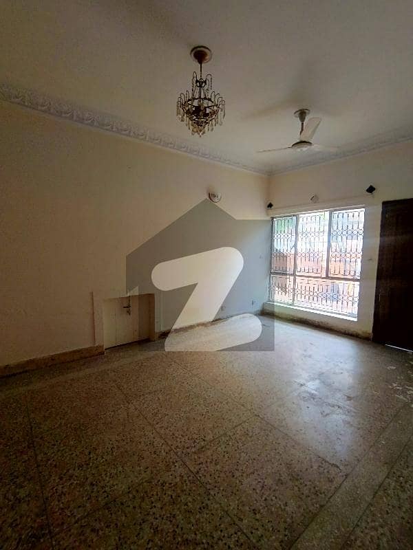 جی ۔ 10/2 جی ۔ 10,اسلام آباد میں 5 کمروں کا 6 مرلہ مکان 1.2 لاکھ میں کرایہ پر دستیاب ہے۔