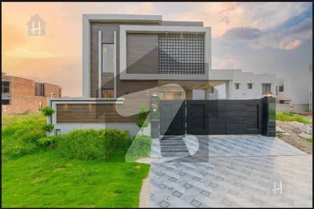 10MARLA BRAND NEW MODREN DOUBLE HEIGHT LOBBY HOUSE FOR RENT IN DHA LAHORE
