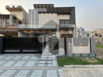 10 Marla Brand New Double Storey Luxury House For Sale