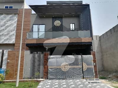 اوسس آرچرڈ سمندری روڈ,فیصل آباد میں 5 مرلہ مکان 2.35 کروڑ میں برائے فروخت۔