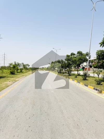 SUN FACE 50x90 PLOT FOR SALE PARK STREET