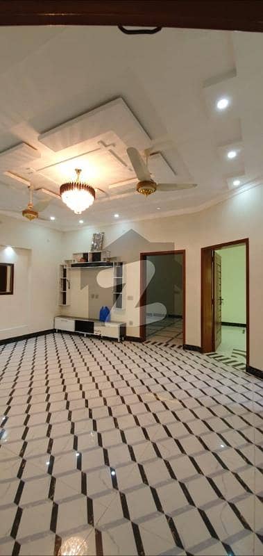 10 Marla Modern House For Rent 10 Marla Modern House For Rent