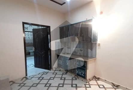لالہ زار گارڈن لاہور میں 3 کمروں کا 3 مرلہ مکان 1.35 کروڑ میں برائے فروخت۔