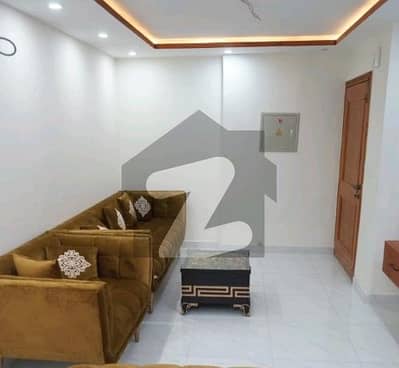 800 Square Feet Flat In Central Bahria Town - Sector C For sale