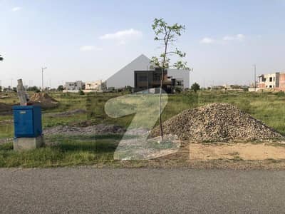 DHA PHASE 7 BLOCK U 10 MARLA PLOT HOT LOCATION