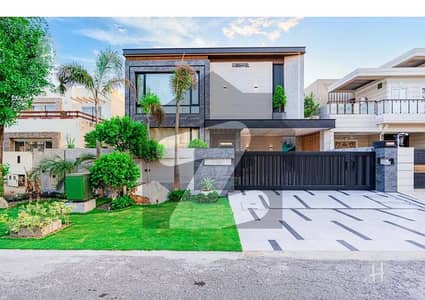 LUXURY 1 KANAL BRAND NEW HOUSE AVAILABE FOR SALE IN DHA PHASE 7 LAHORE.
