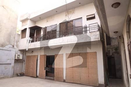جیل روڈ لاہور میں 8 کمروں کا 1 کنال مکان 10.2 کروڑ میں برائے فروخت۔