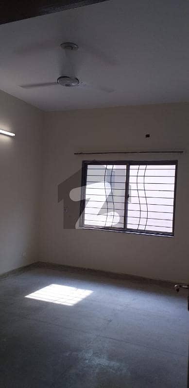 10-Marla ,03-Badroom House Available For Rent In Askari-10. Lahore