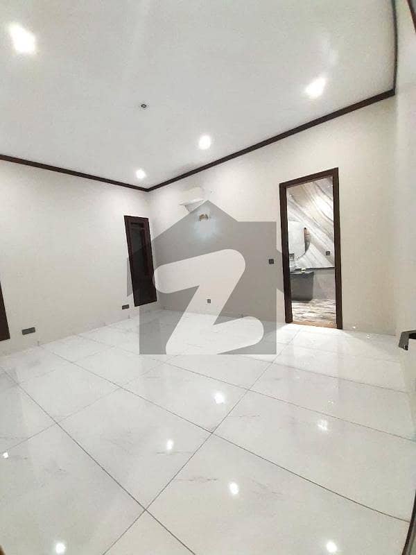 Spacious 6-Bedroom Family Haven On Prime Location Spacious 6-Bedroom Family Haven On Prime Location