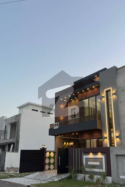 Beautiful Altra Modern Design House