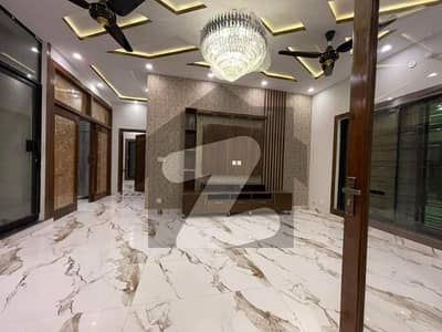 10 Marla Upper Portion For Rent Hot Location Bahria Town