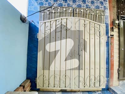 1.5 Marla Triple Storey House For Sale in Mozang Lahore