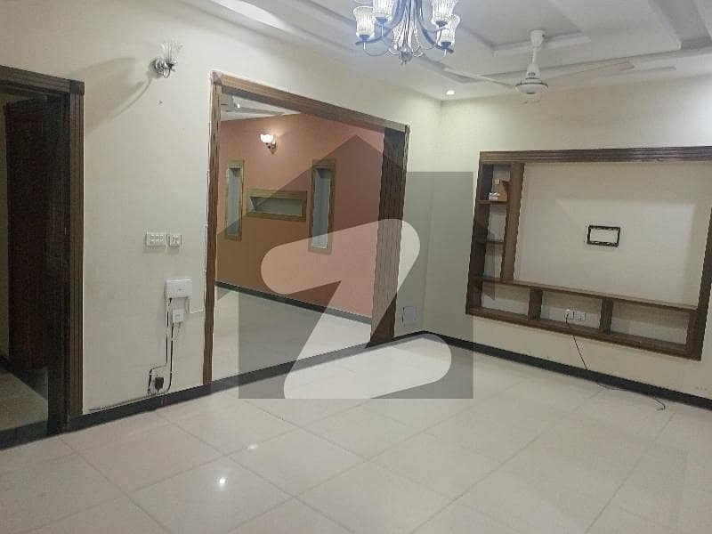 8 Marla Upper Portion Available For Rent 8 Marla Upper Portion Available For Rent