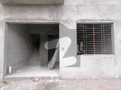 لالہ زار گارڈن لاہور میں 3 کمروں کا 3 مرلہ مکان 1.45 کروڑ میں برائے فروخت۔