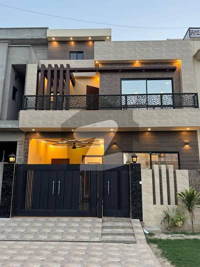 سینٹرل پارک ہاؤسنگ سکیم لاہور میں 3 کمروں کا 5 مرلہ مکان 1.55 کروڑ میں برائے فروخت۔