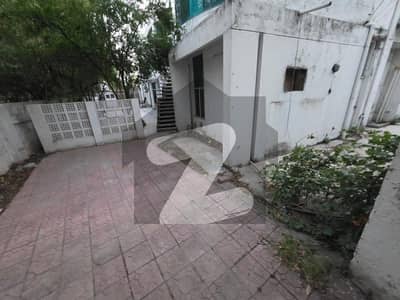 Perfect 1125 Marla House In F-7 For sale Perfect 1125 Marla House In F-7 For sale