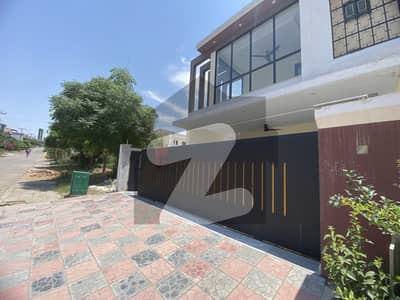 14 Marla House Available For Sale