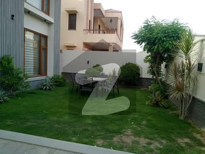500 Yards Beautiful Bungalow For Sale at DHA Phase 7, Creek Lane ? Near Bukhari Park