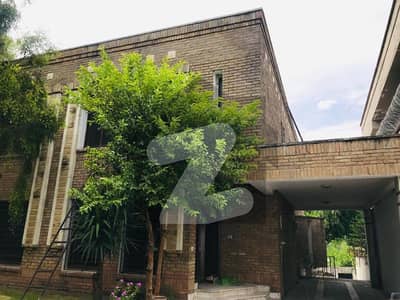 HOUSE FOR RENT IN F-7