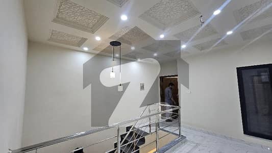 مکہ گارڈن فیصل آباد میں 3 کمروں کا 2 مرلہ مکان 98.0 لاکھ میں برائے فروخت۔