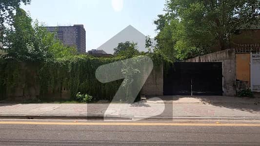 ایم ایم عالم روڈ گلبرگ,لاہور میں 4 کنال کمرشل پلاٹ 52.0 کروڑ میں برائے فروخت۔