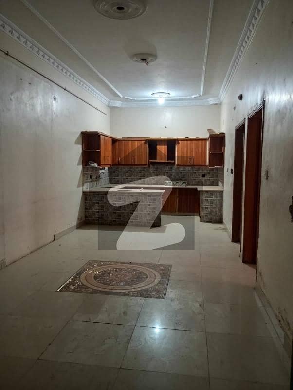 2 Bed Lounge On 1st Floor Main Road Facing