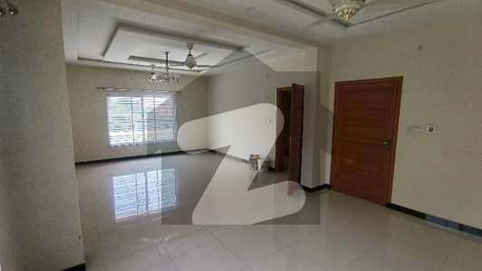 UPPER PORTION AVAILABLE FOR RENT