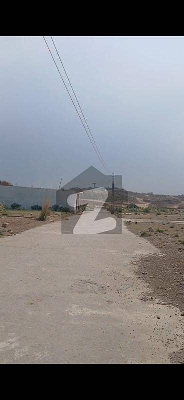 10 Marla plot in sector 3 for sale