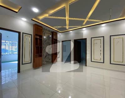 Prime Location House Of 400 Square Yards Is Available For Sale Prime Location House Of 400 Square Yards Is Available For Sale