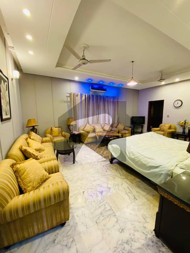 32 MARLA 6 BEDROOM HOUSE AVAILABLE FOR SALE 32 MARLA 6 BEDROOM HOUSE AVAILABLE FOR SALE