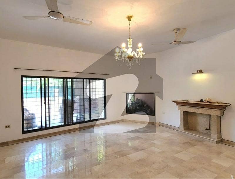 Beautiful Renovated 4 Bedroom House Beautiful Renovated 4 Bedroom House