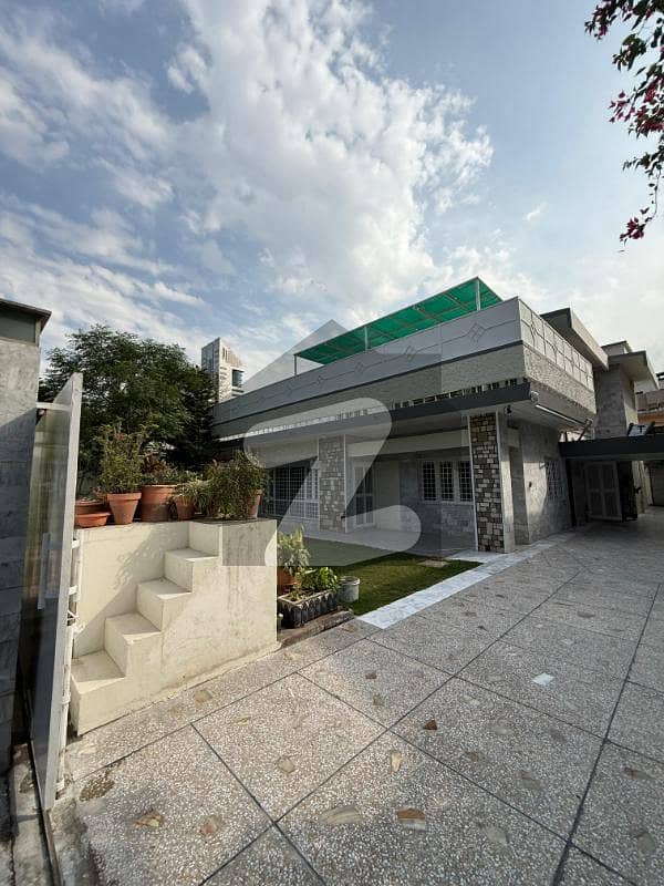 House For Rent In F-7 House For Rent In F-7