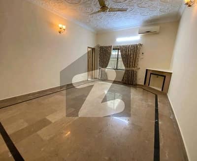 I-8 House For rent Sized 1 Kanal
