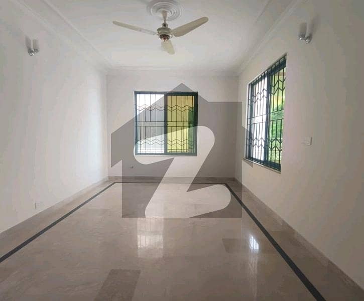 14 Marla House In I-8 For rent 14 Marla House In I-8 For rent