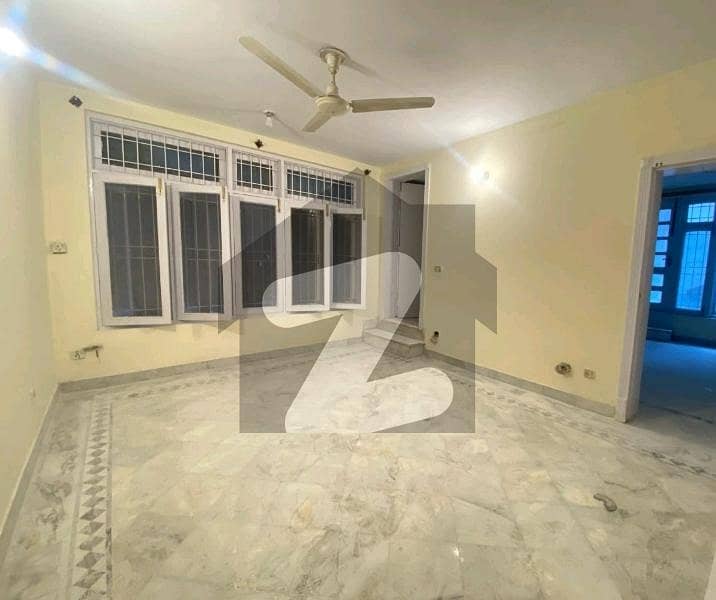 Affordable House Of 1 Kanal Is Available For rent Affordable House Of 1 Kanal Is Available For rent