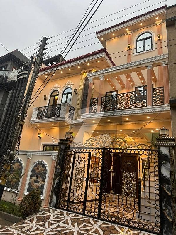 A Beautiful Dream House Hot Location A Beautiful Dream House Hot Location