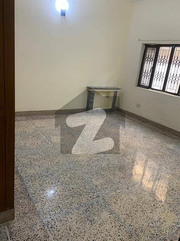 G-9/1 Ground Portion 3 Bed Available G-9/1 Ground Portion 3 Bed Available