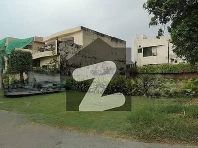 1 Kanal Top Location Plot No- Close to 1316 Block W Phase 7 DHA Lahore For Urgent Sale