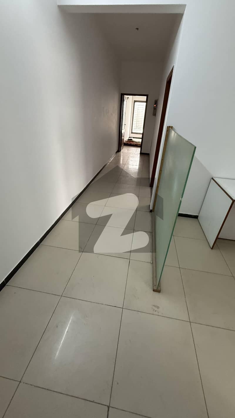 پی ای سی ایچ ایس بلاک 6 پی ای سی ایچ ایس,جمشید ٹاؤن,کراچی میں 10 کمروں کا 1 کنال مکان 7.75 لاکھ میں کرایہ پر دستیاب ہے۔ پی ای سی ایچ ایس بلاک 6 پی ای سی ایچ ایس,جمشید ٹاؤن,کراچی میں 10 کمروں کا 1 کنال مکان 7.75 لاکھ میں کرایہ پر دستیاب ہے۔